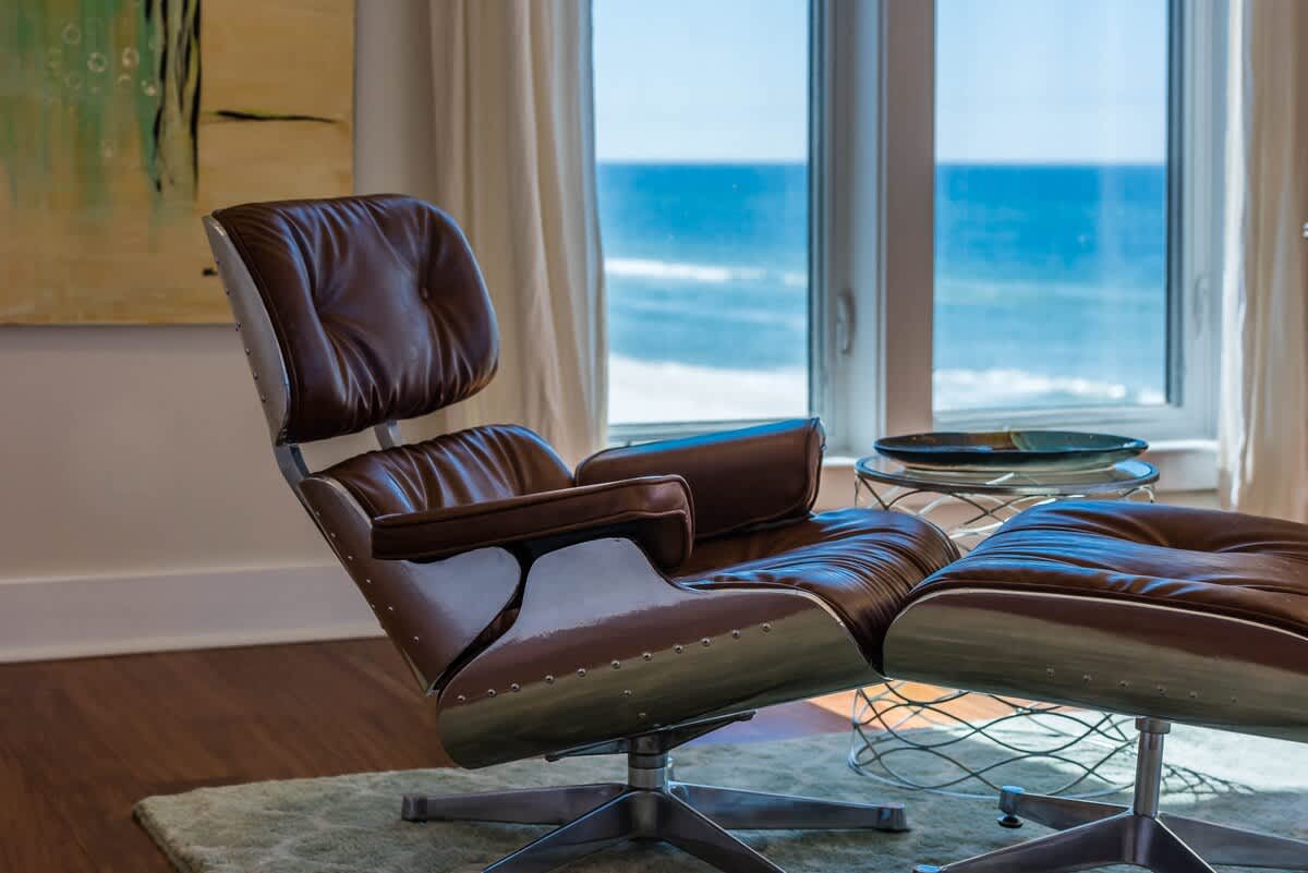 Pelican Paradise 108