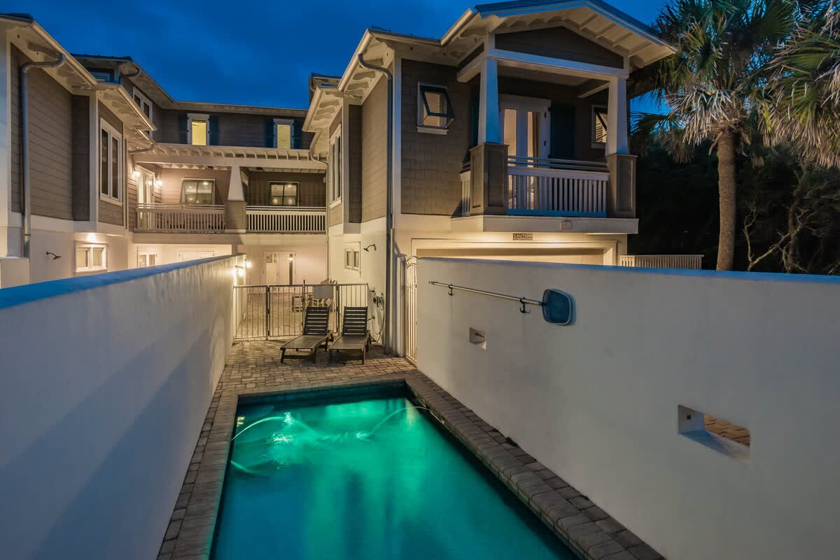 Pelican Paradise 120