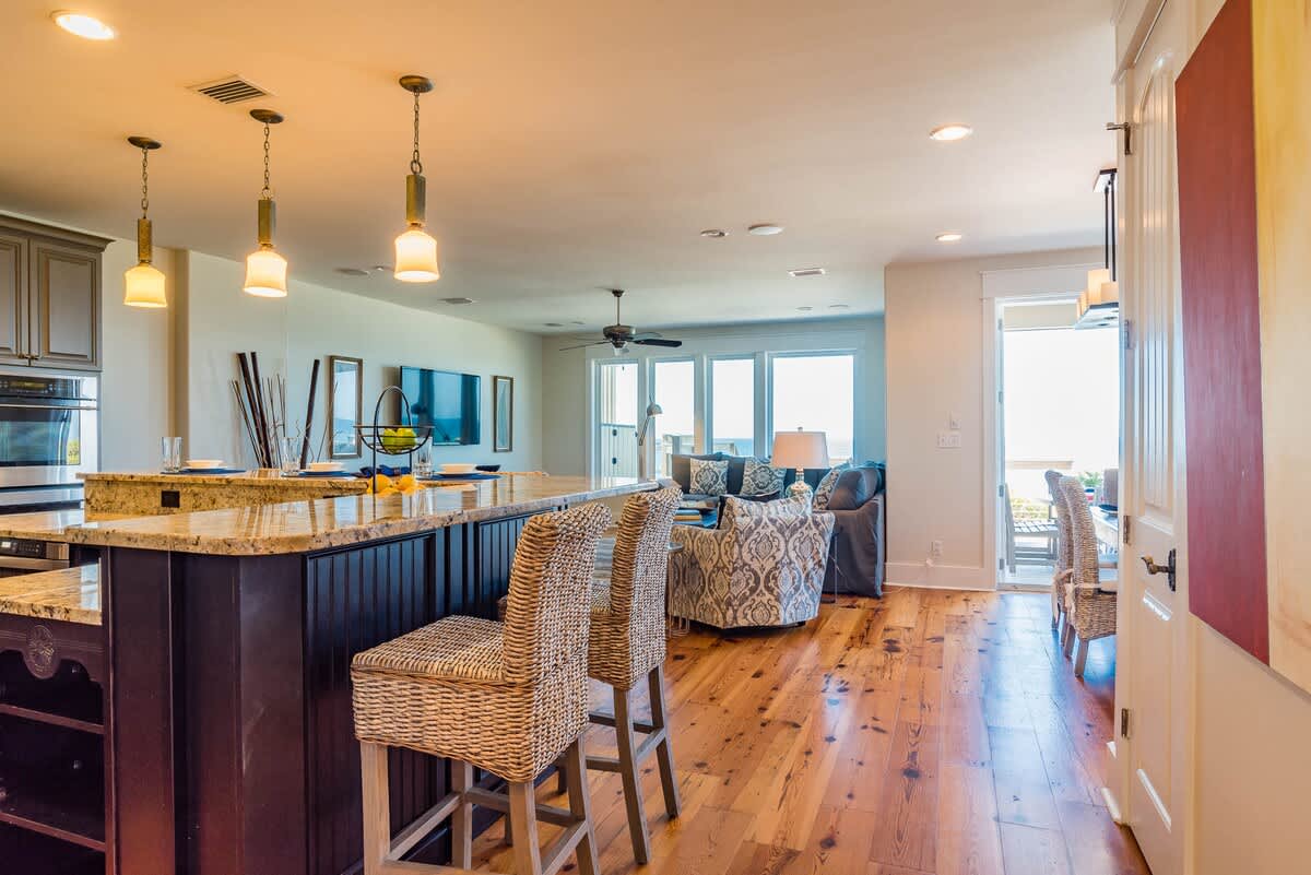 Pelican Paradise Unit A 6