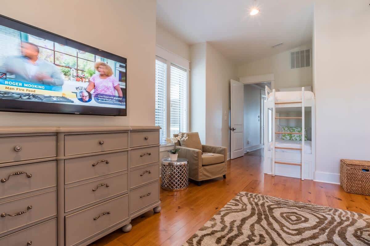 Pelican Paradise Unit A 30