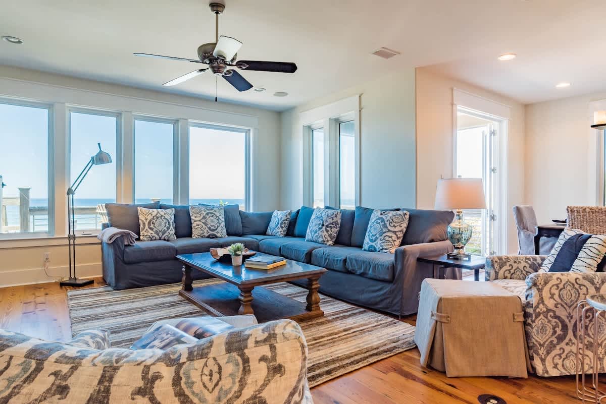 Pelican Paradise Unit A 3