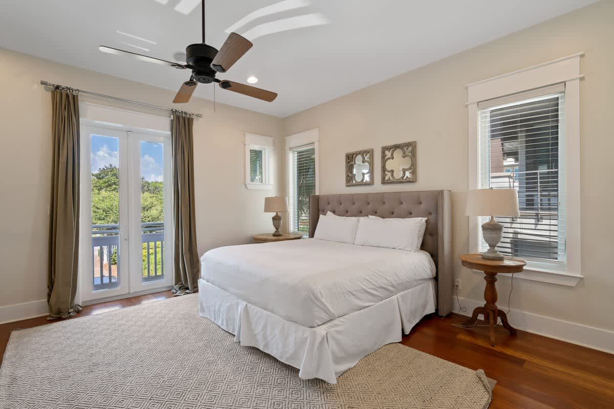 Pelican Paradise Unit B 17