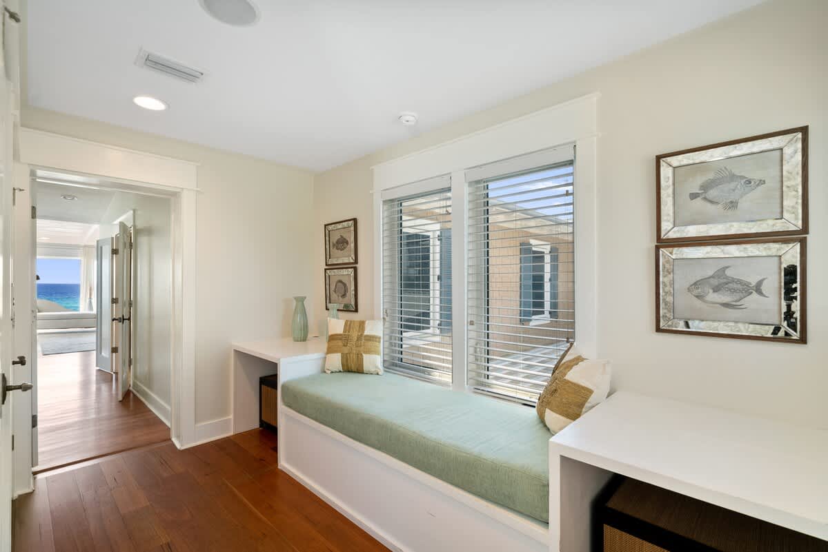 Pelican Paradise Unit B 30