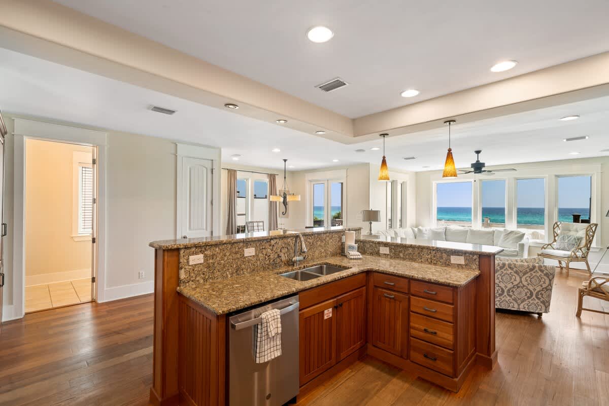 Pelican Paradise Unit B 9