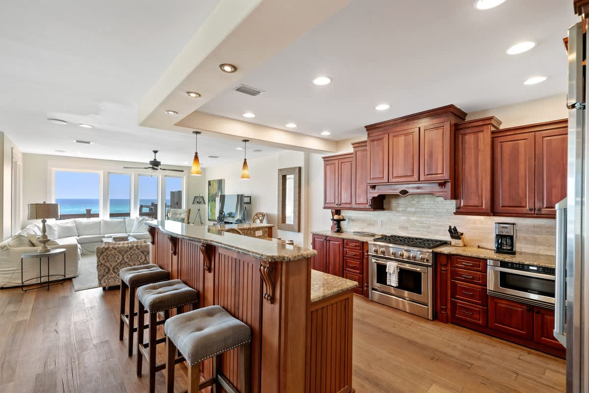 Pelican Paradise Unit B 3