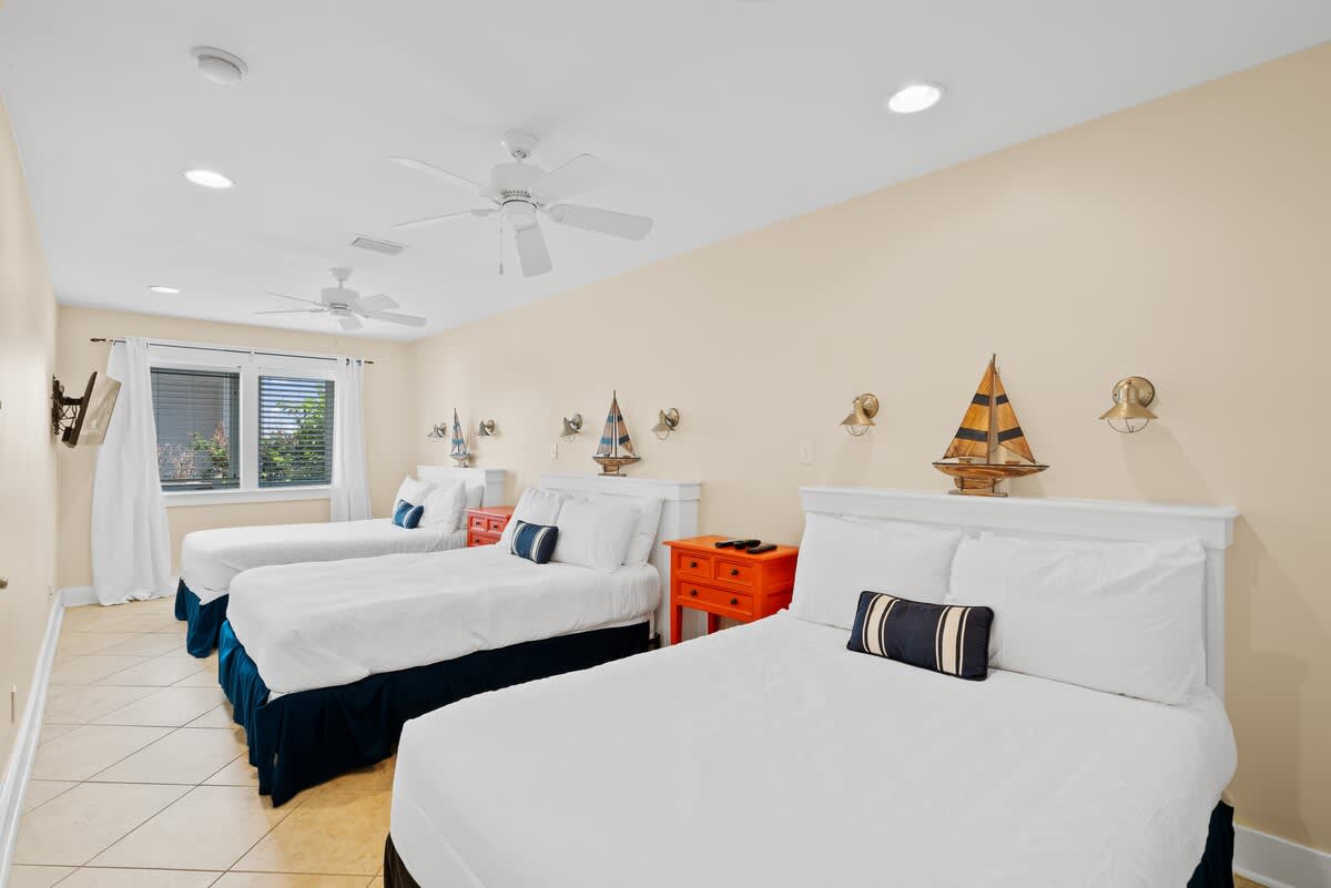 Pelican Paradise Unit B 12