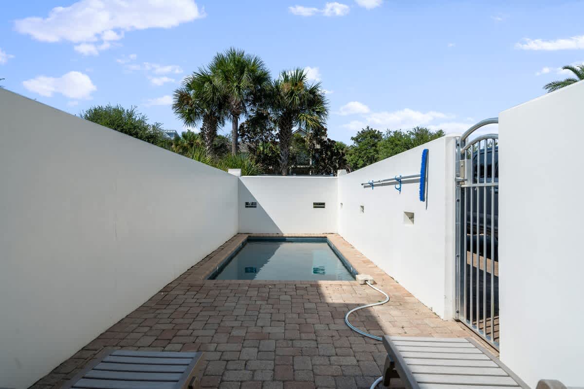 Pelican Paradise Unit B 24