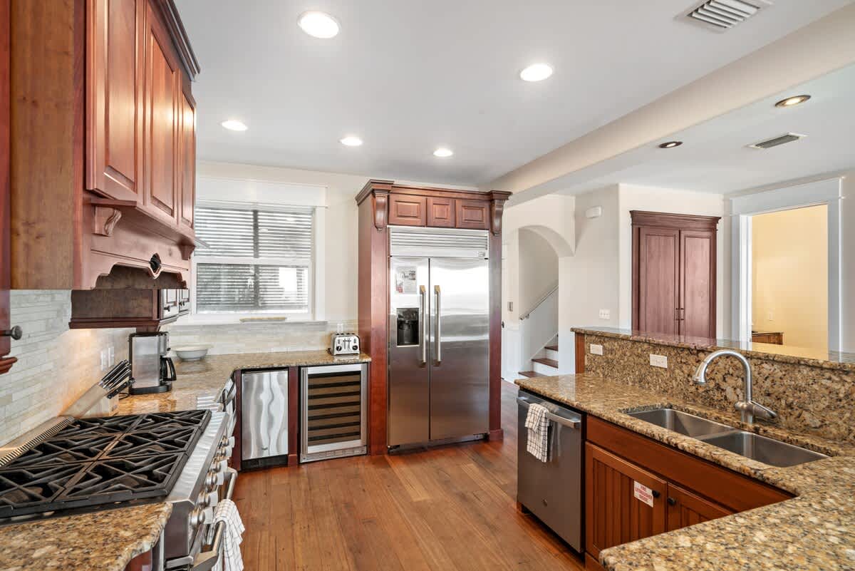 Pelican Paradise Unit B 11