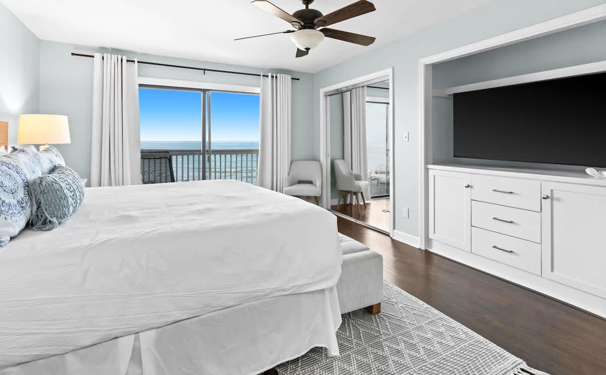 Silver Sands Townhomes Unit 4 | Photo 3