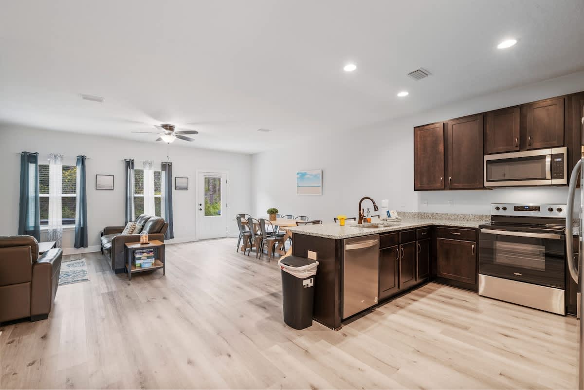 Summer by the Sound | Photo 3