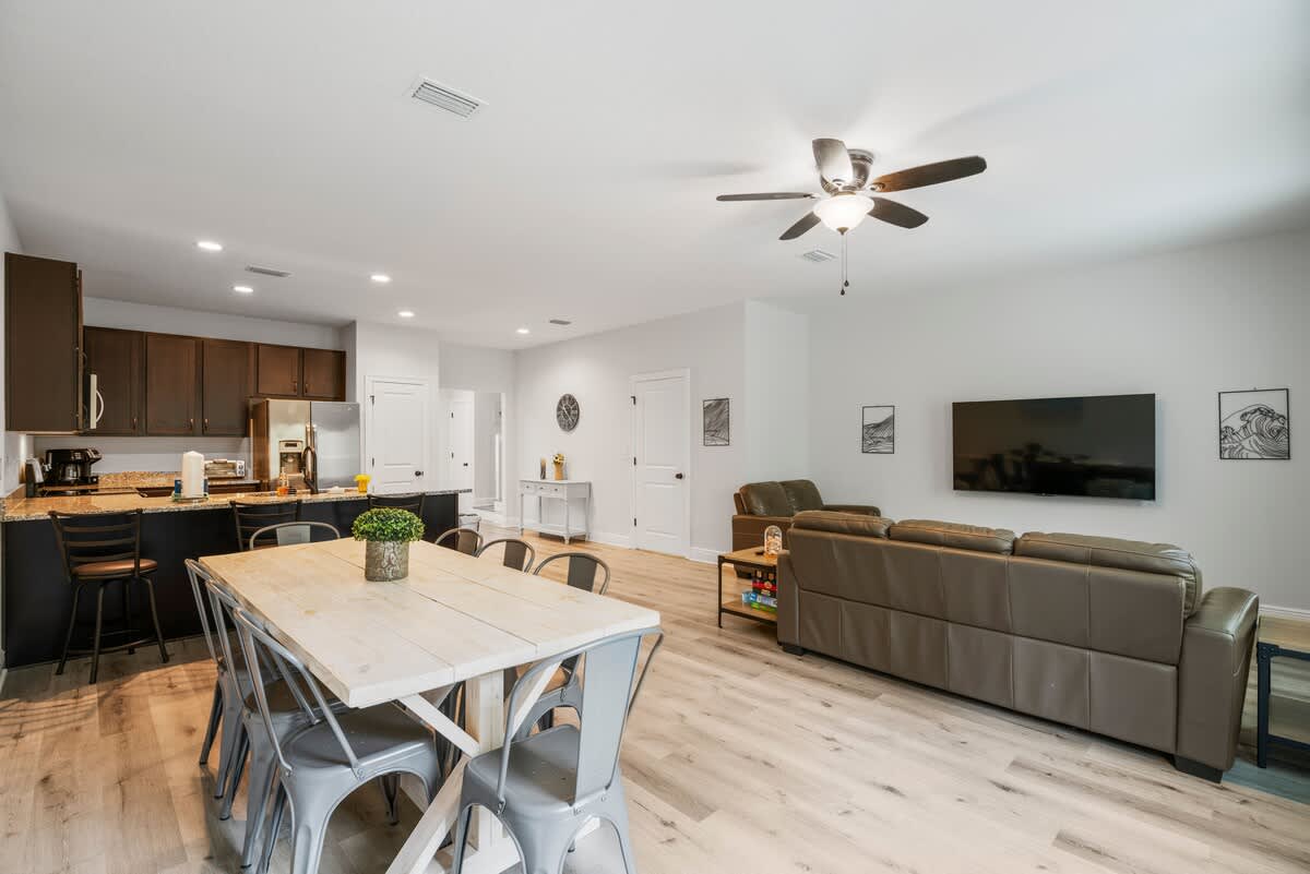 Summer by the Sound | Photo 8