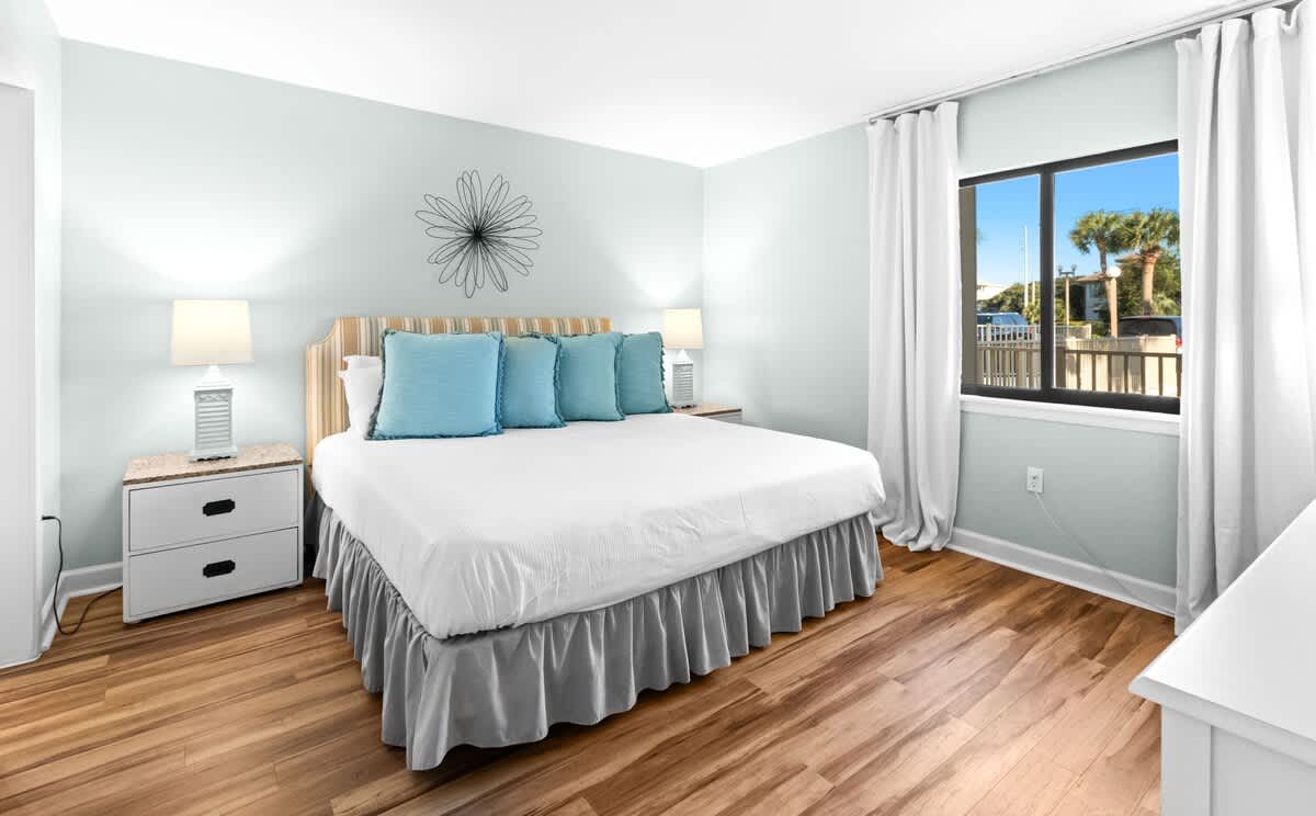 Latitude 29 Unit 20 16