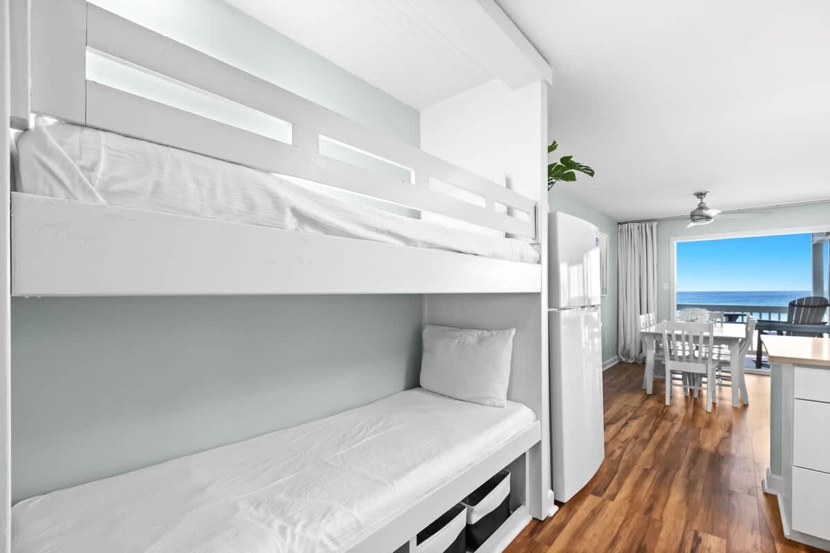 Latitude 29 Unit 20 19