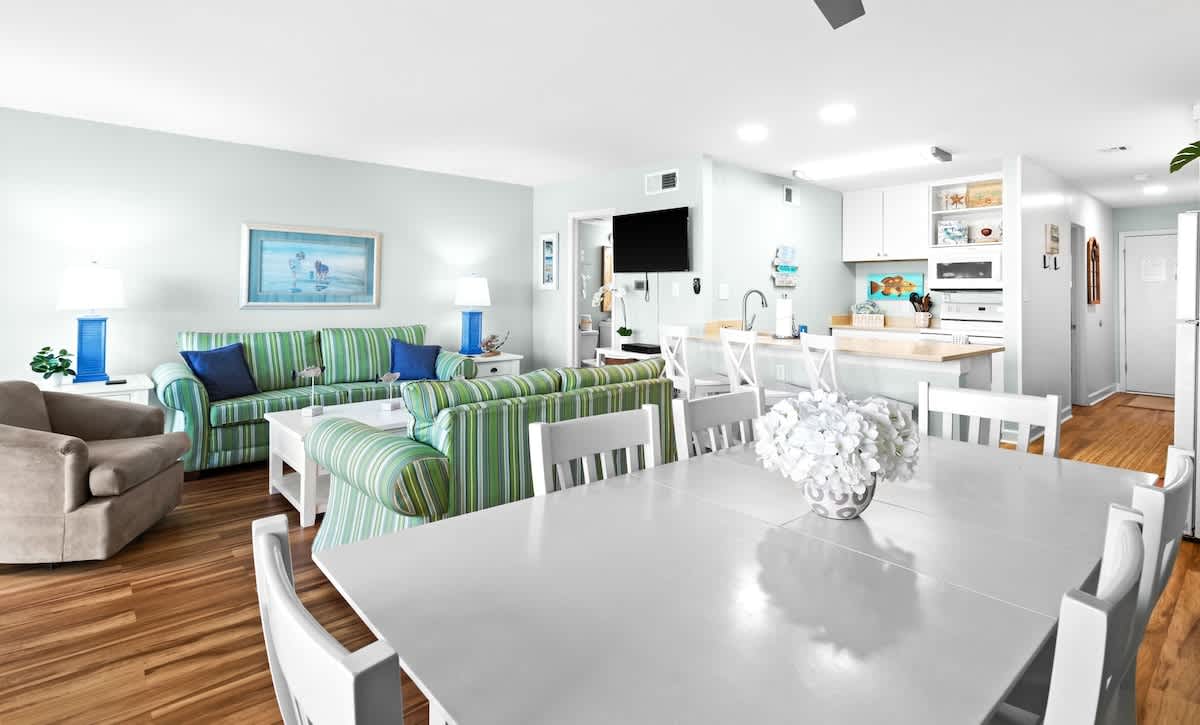 Latitude 29 Unit 20 12