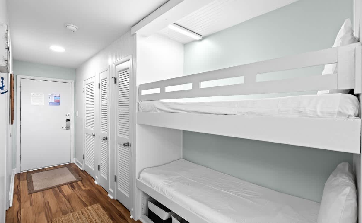 Latitude 29 Unit 20 4