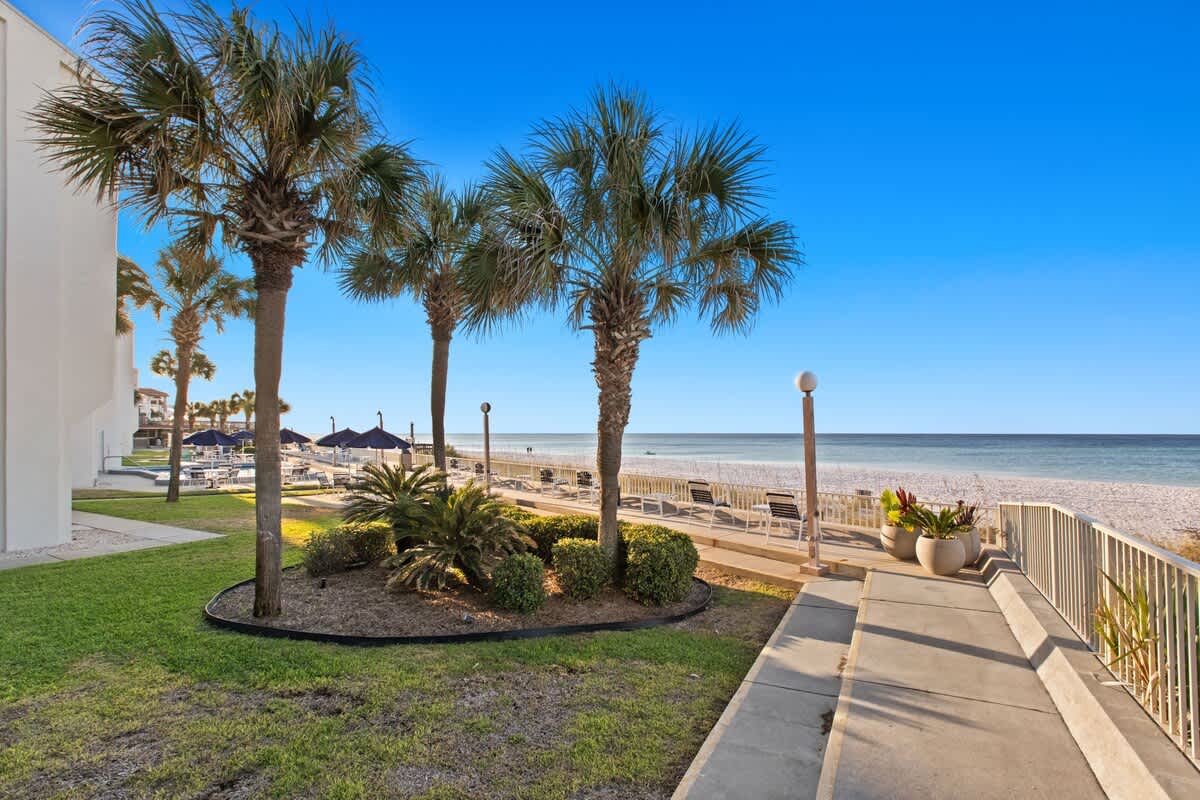 Latitude 29 Unit 21 52