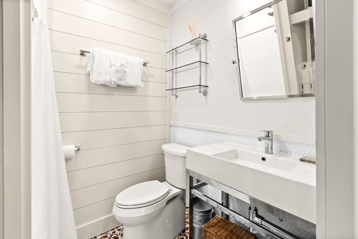 Latitude 29 Unit 21 11