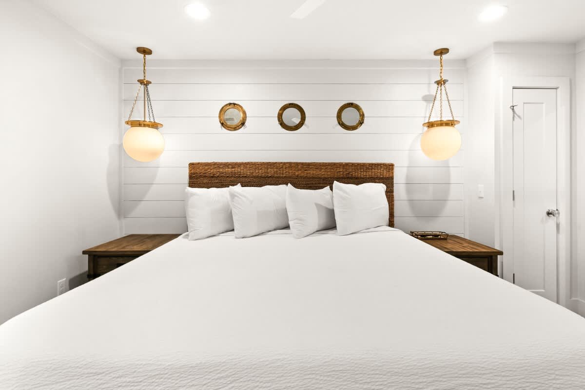 Latitude 29 Unit 21 13