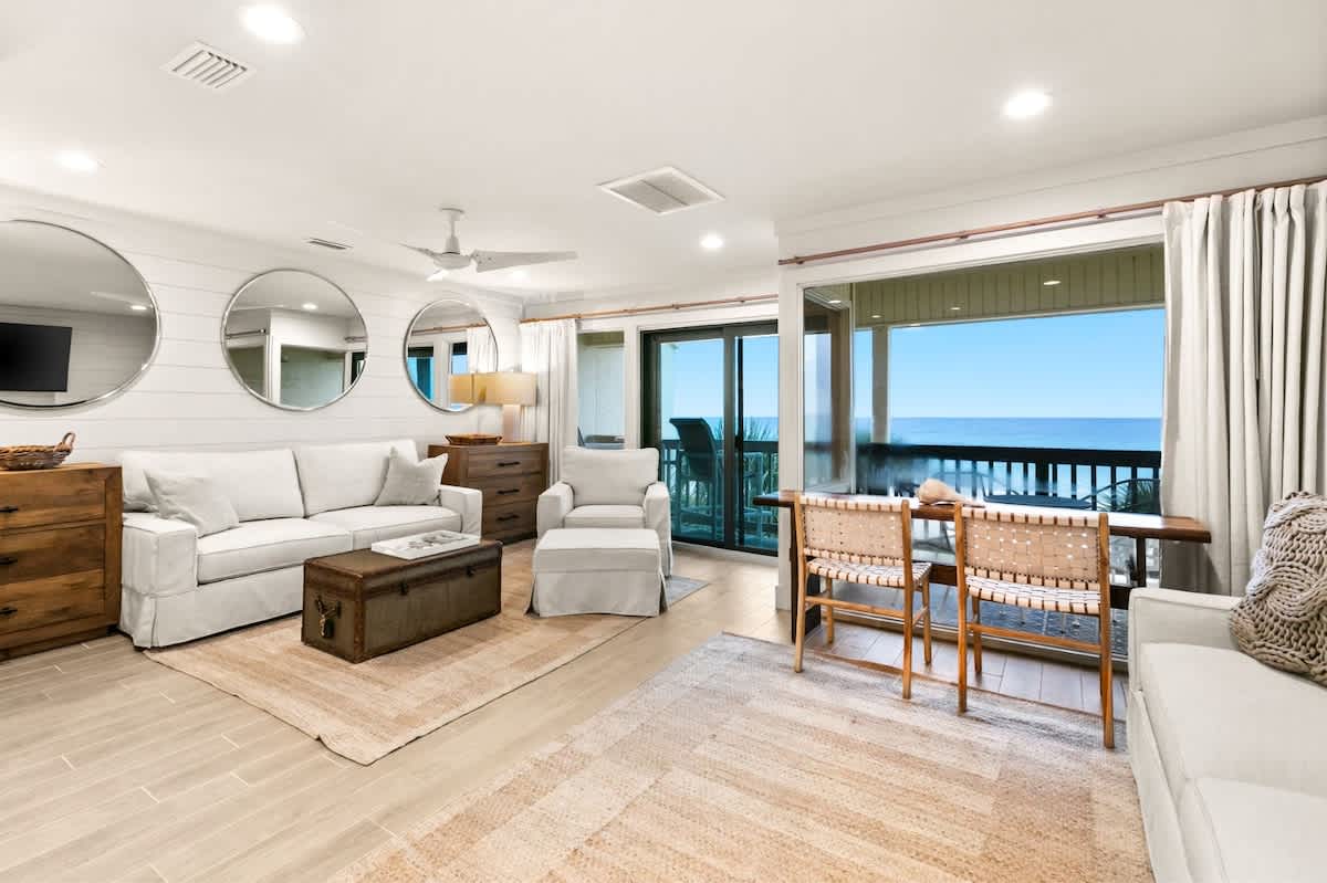 Latitude 29 Unit 21 7