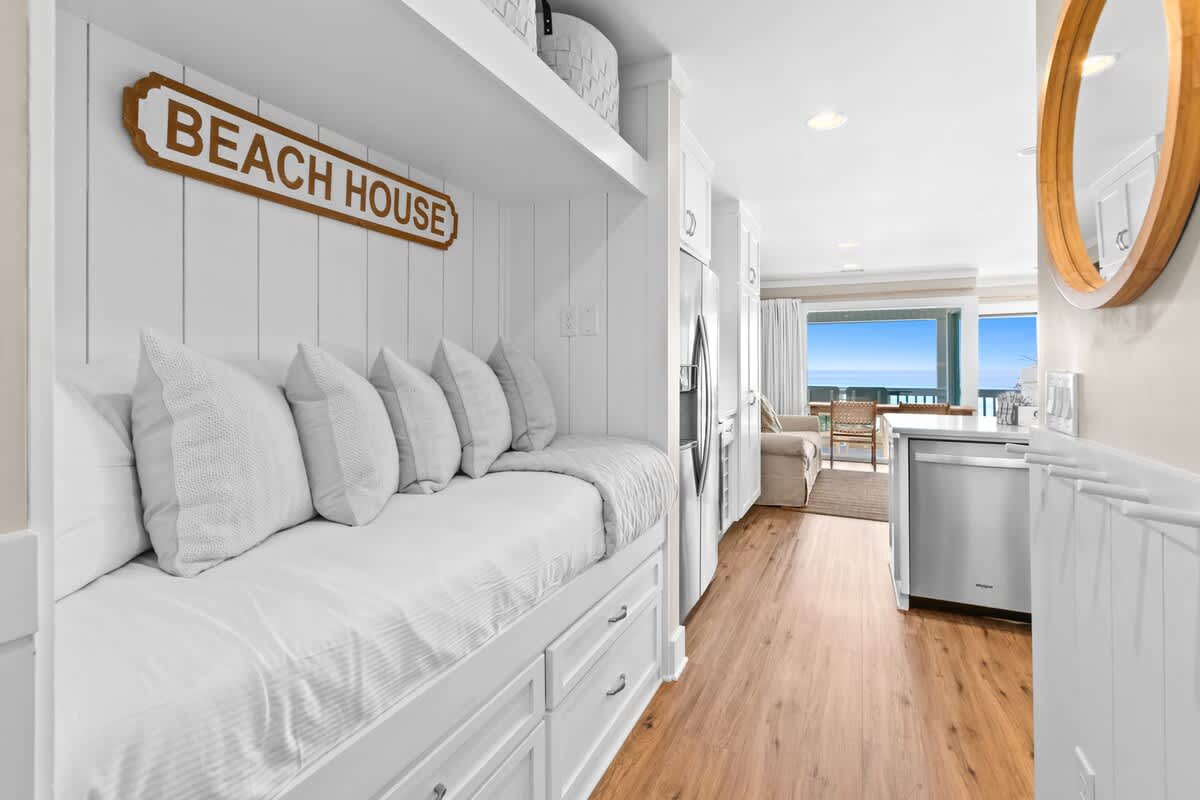 Latitude 29 Unit 22 4