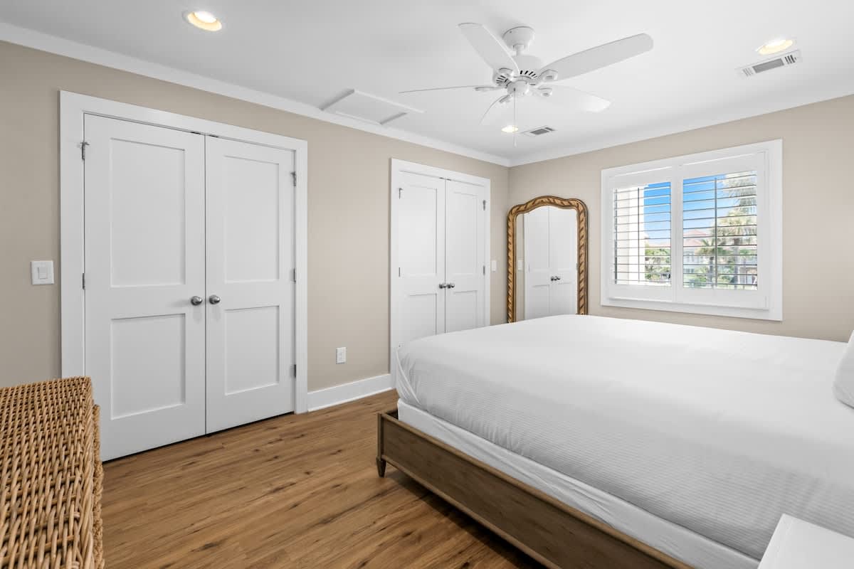 Latitude 29 Unit 22 16