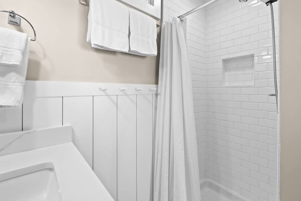 Latitude 29 Unit 22 17