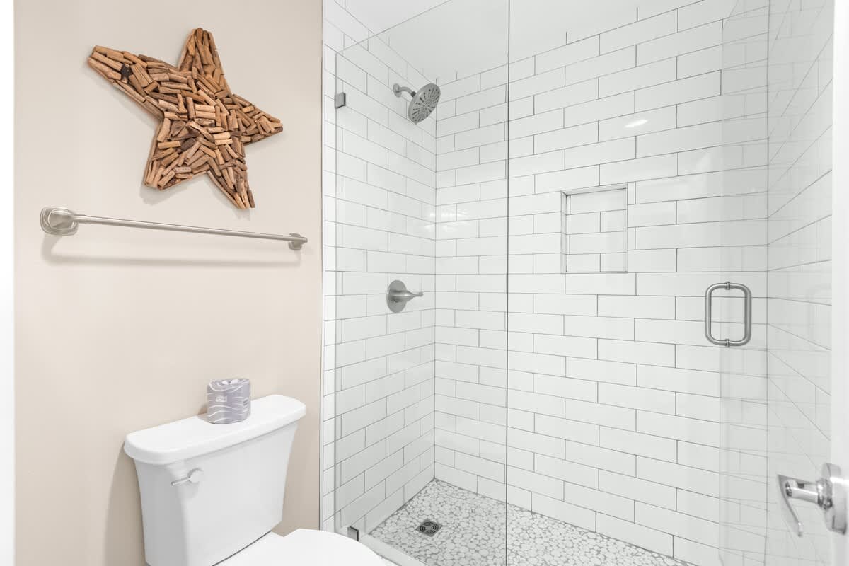 The Crescent 112 | Photo 22