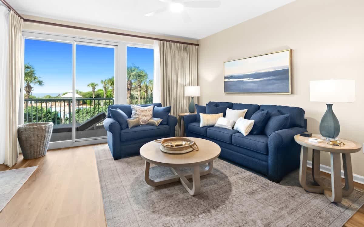 The Crescent 112 | Photo 2