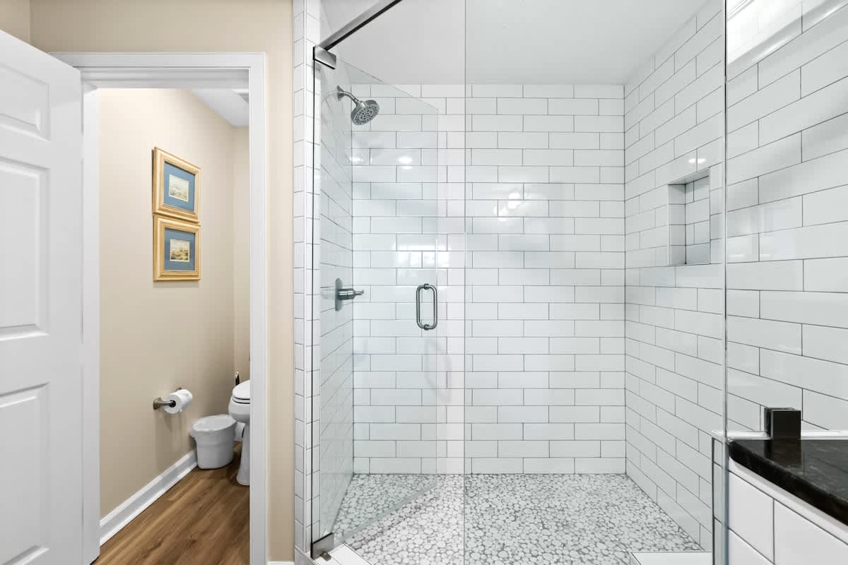 The Crescent 112 | Photo 16