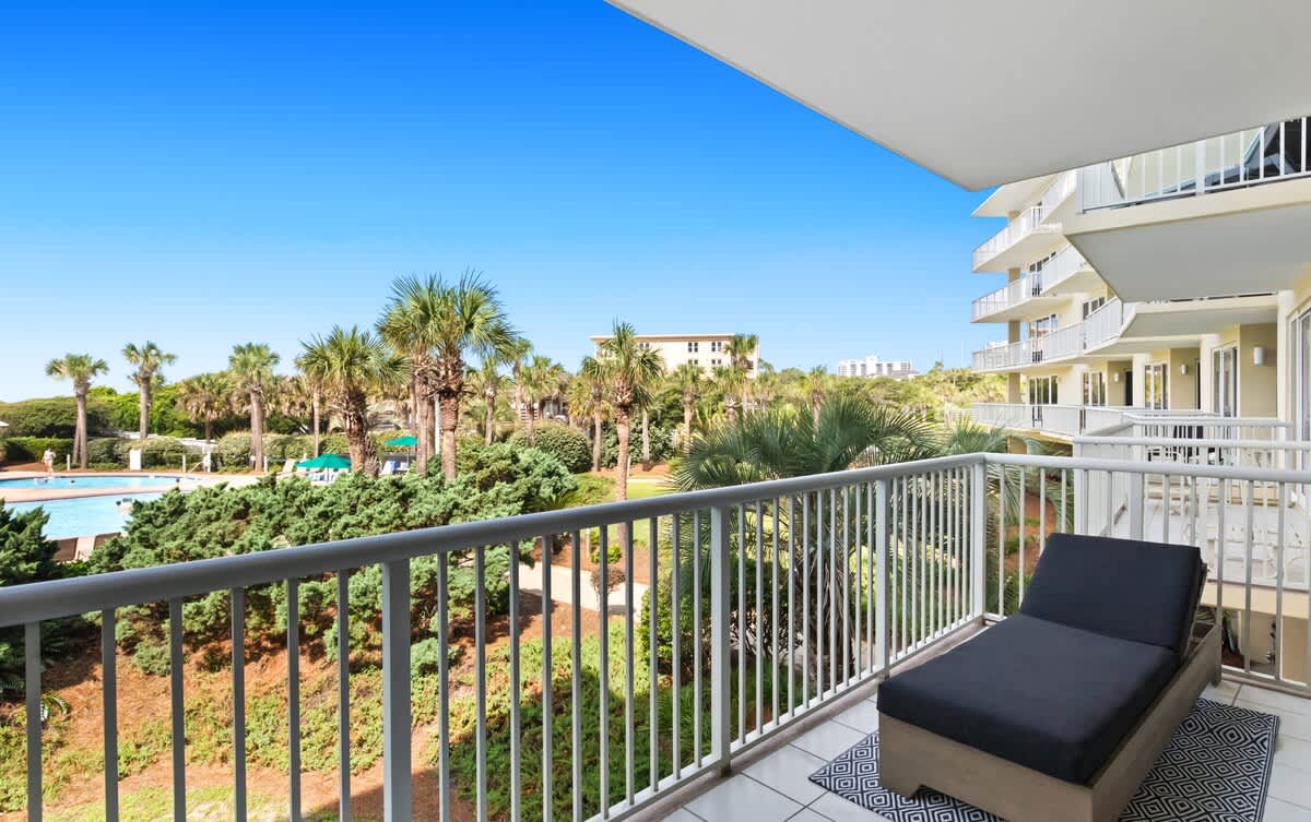 The Crescent 112 | Photo 26