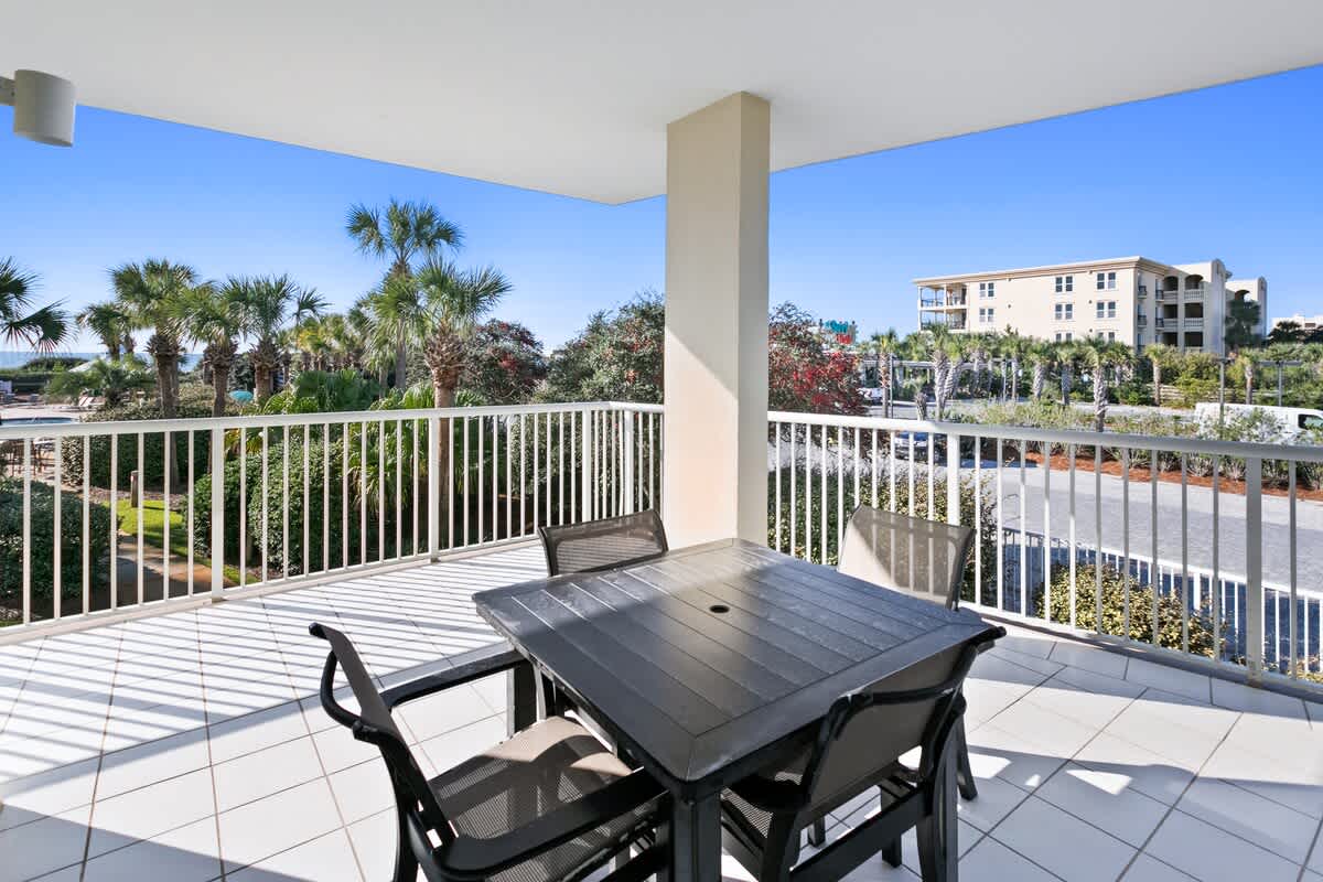 The Crescent 117 | Photo 25