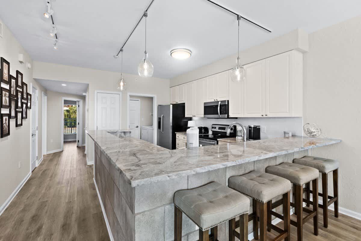 The Crescent 117 | Photo 9