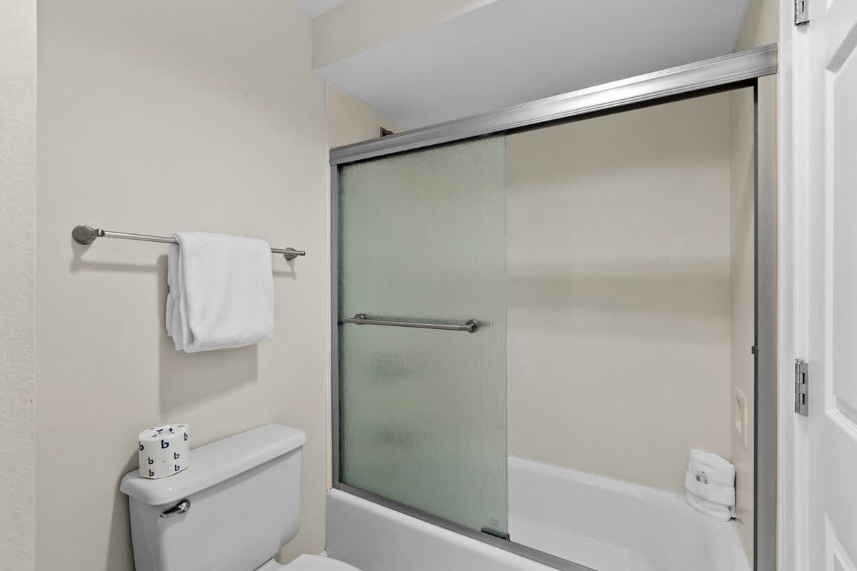 The Crescent 117 | Photo 23