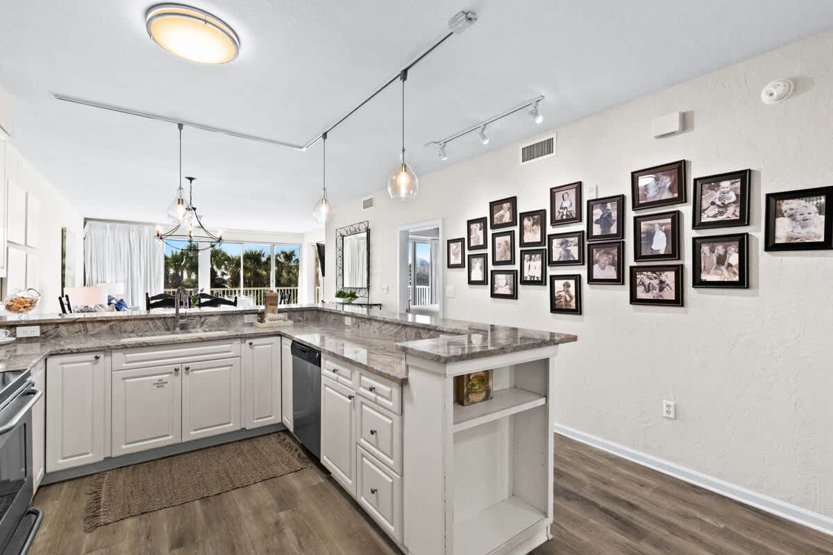 The Crescent 117 | Photo 10