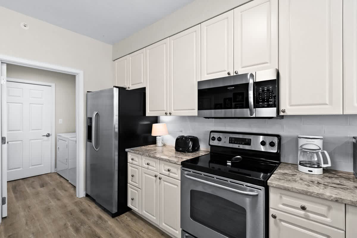 The Crescent 117 | Photo 8