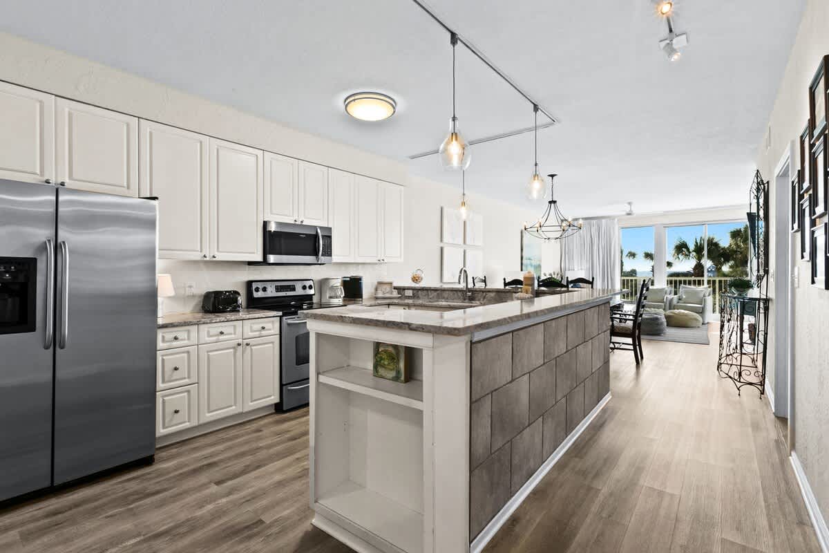 The Crescent 117 | Photo 2