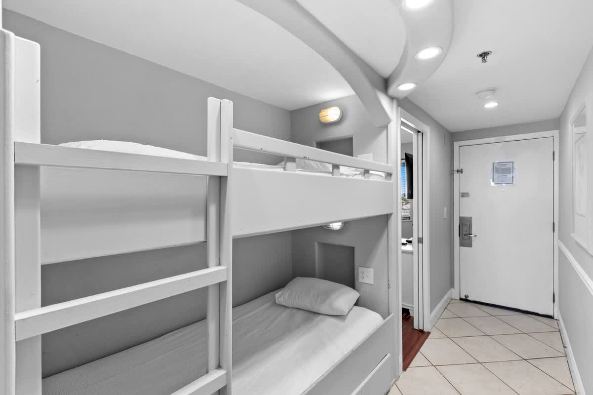 SunDestin Resort Unit 0704 | Photo 9