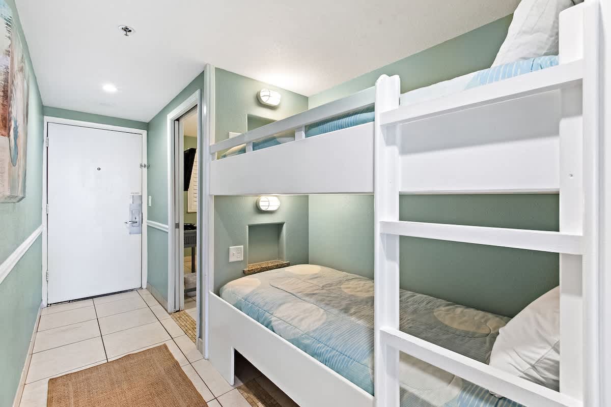 SunDestin Resort Unit 1011 | Photo 3