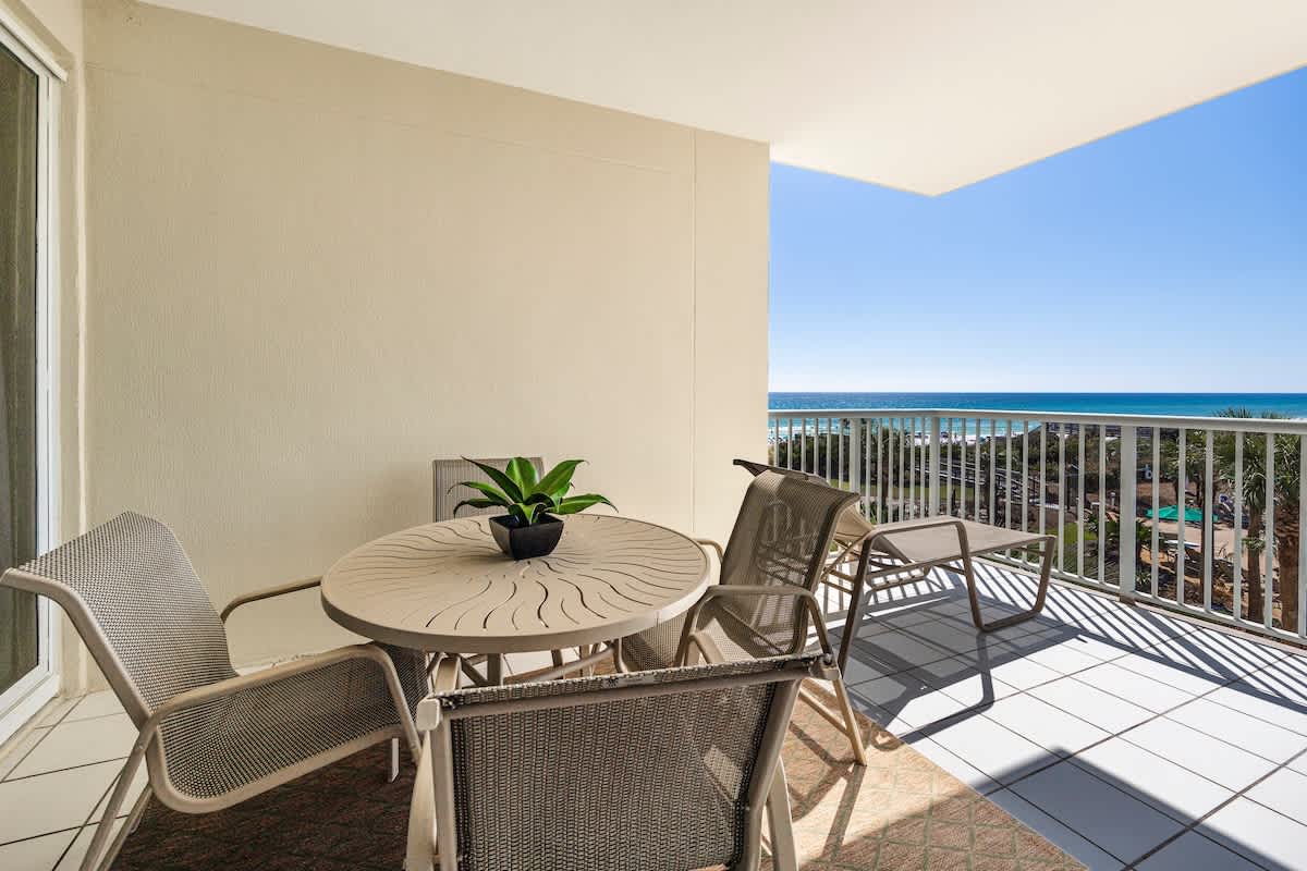 The Crescent 205 | Photo 20