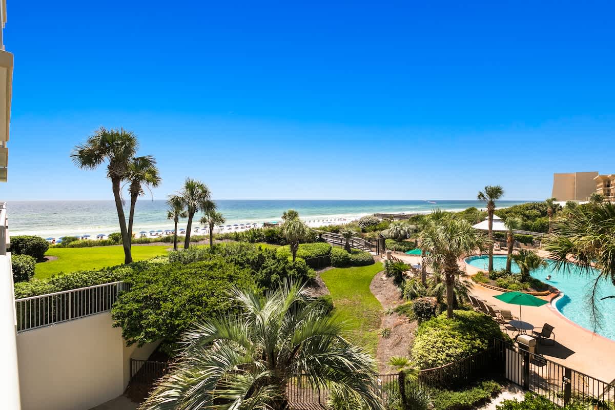 The Crescent 205 | Photo 23