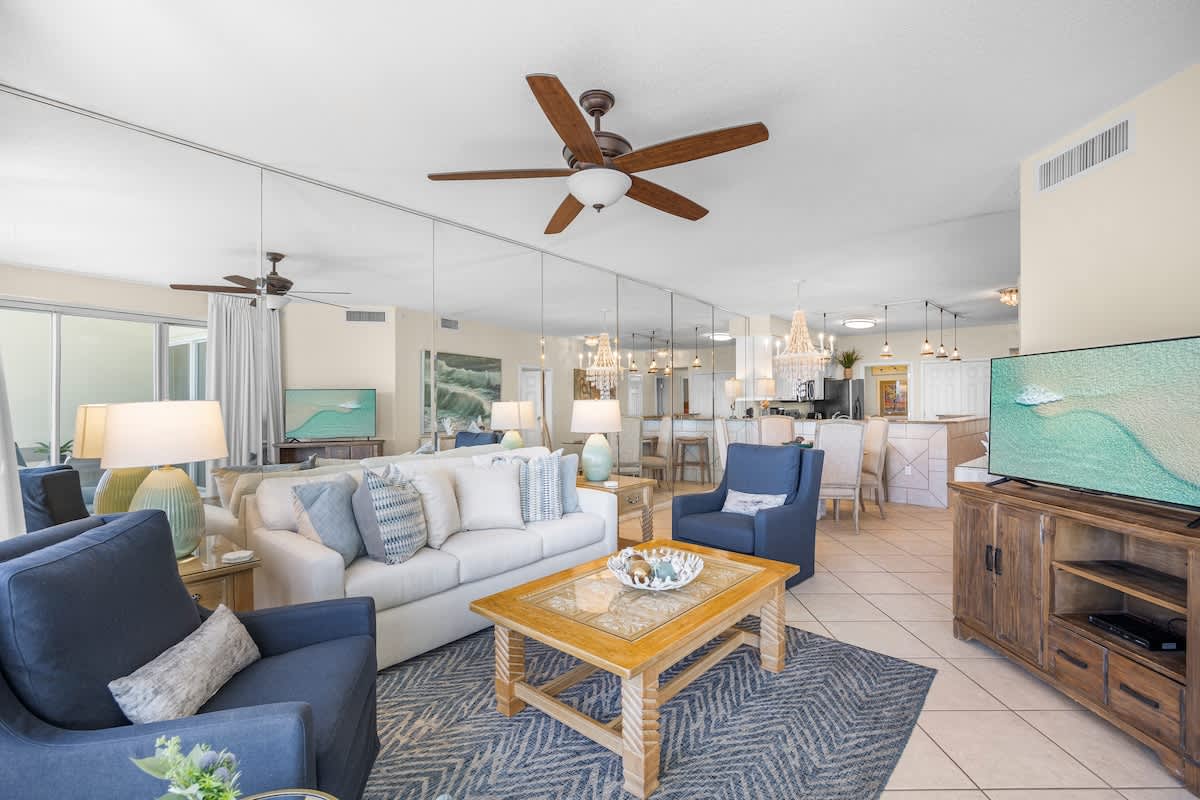 The Crescent 205 | Photo 2