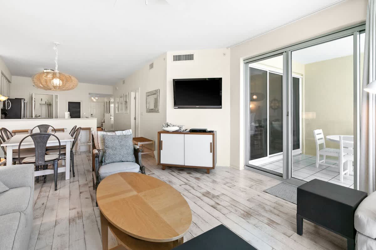 The Crescent 309 | Photo 3