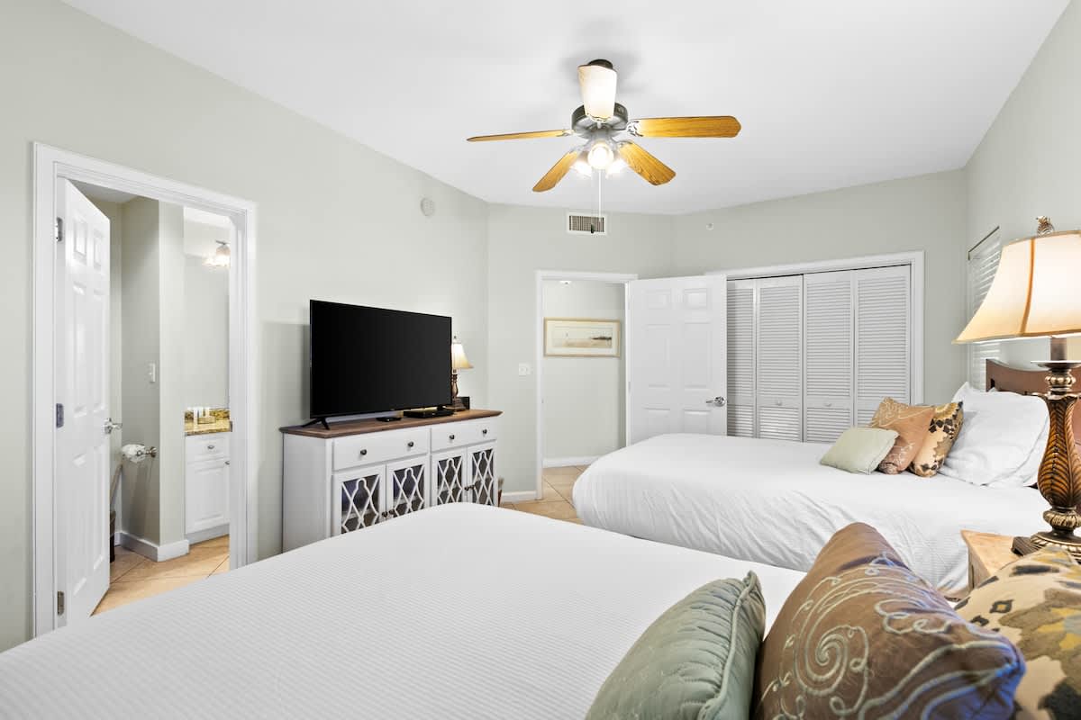 The Crescent 313 | Photo 25