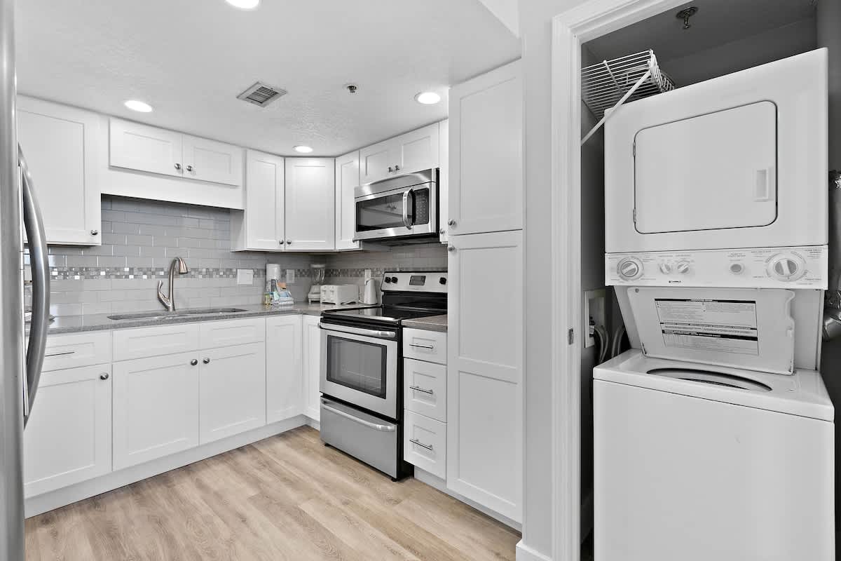 SunDestin Resort Unit 1709 2