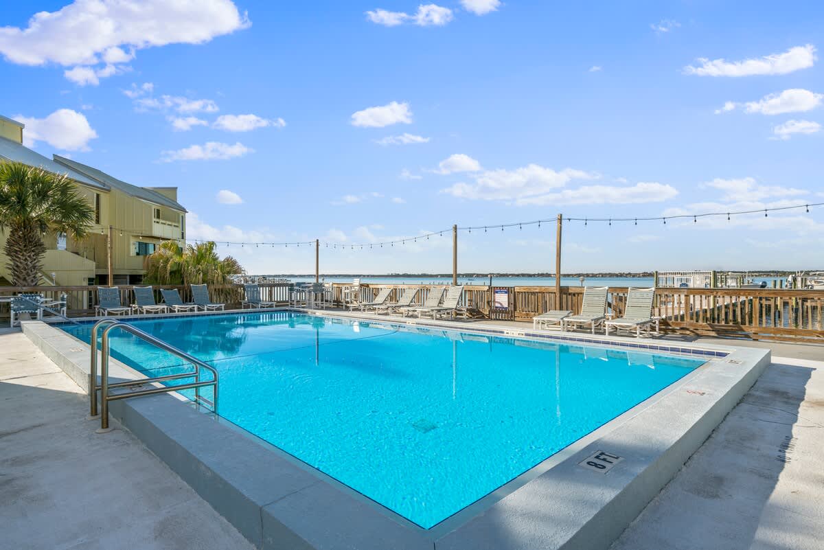 Sunkissed Oasis | Photo 33