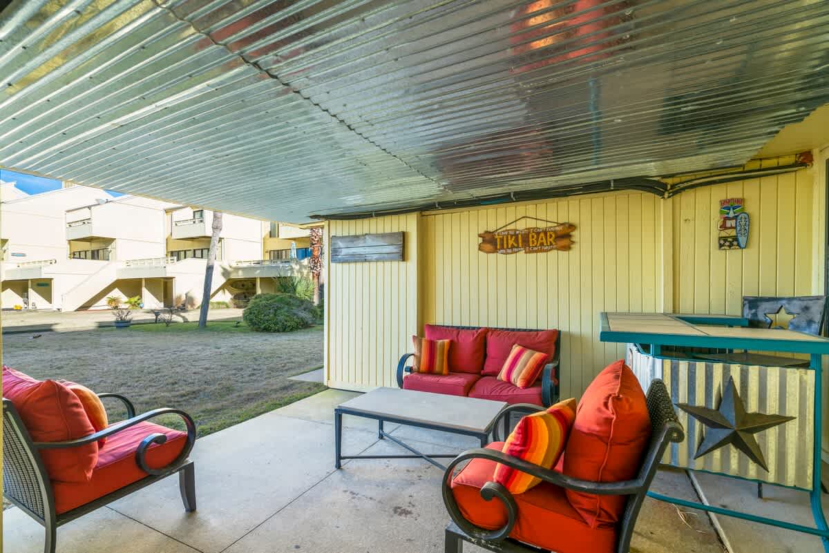 Sunkissed Oasis | Photo 36