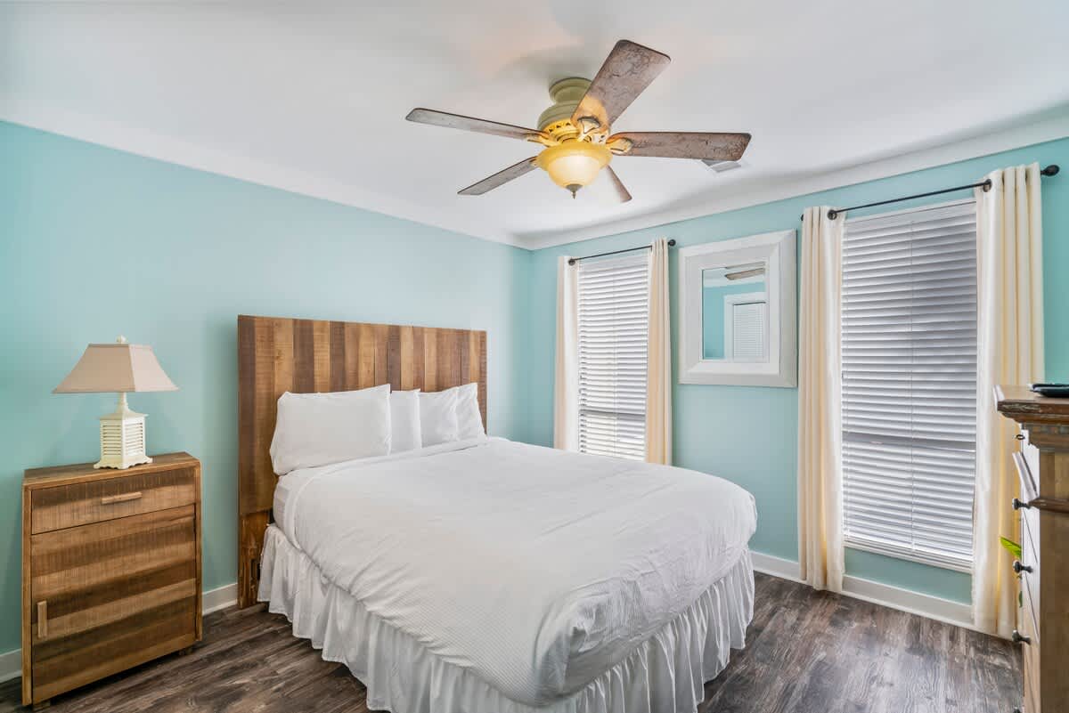 Sunkissed Oasis | Photo 15