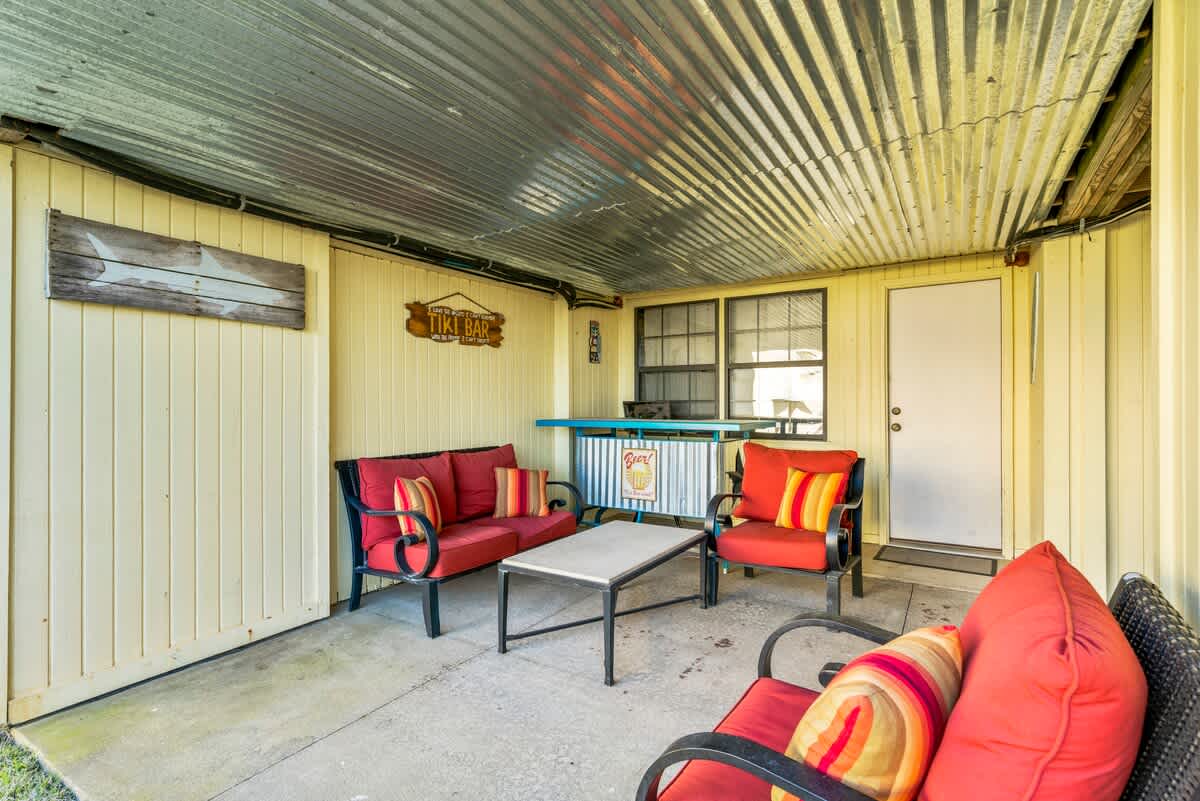 Sunkissed Oasis | Photo 37