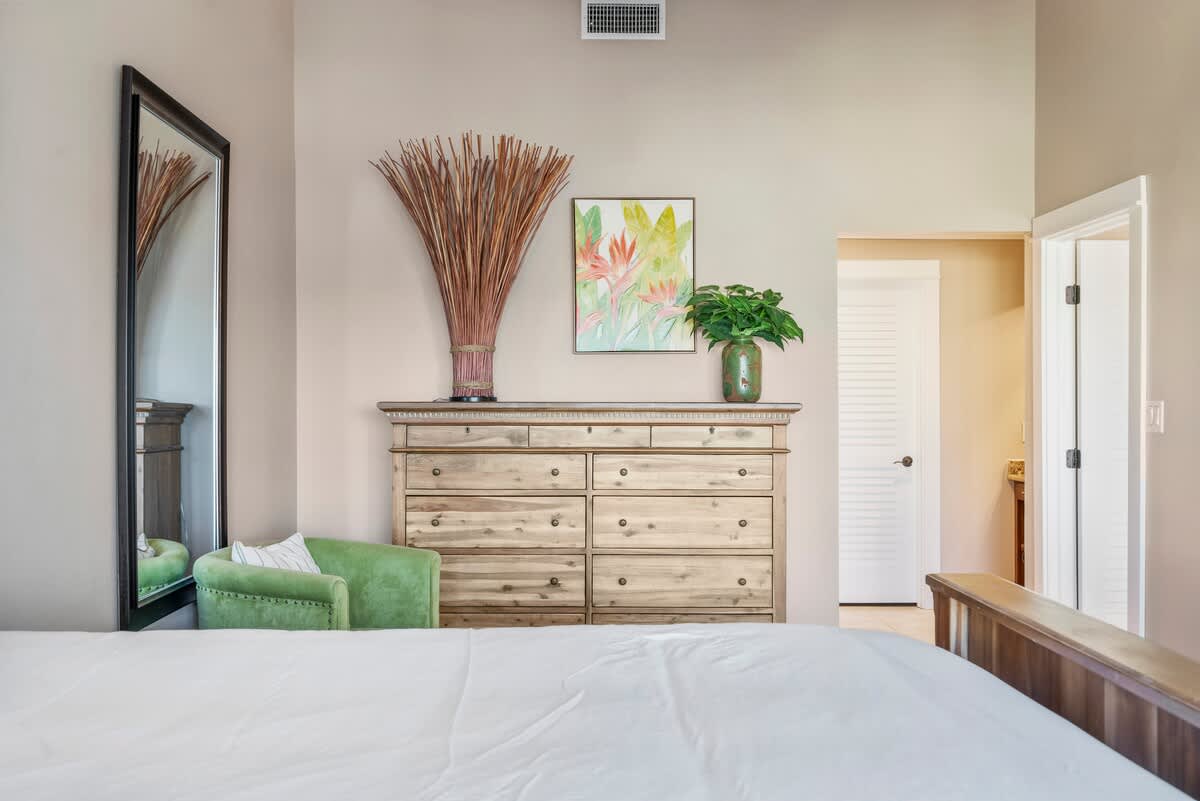 Sunkissed Oasis | Photo 24