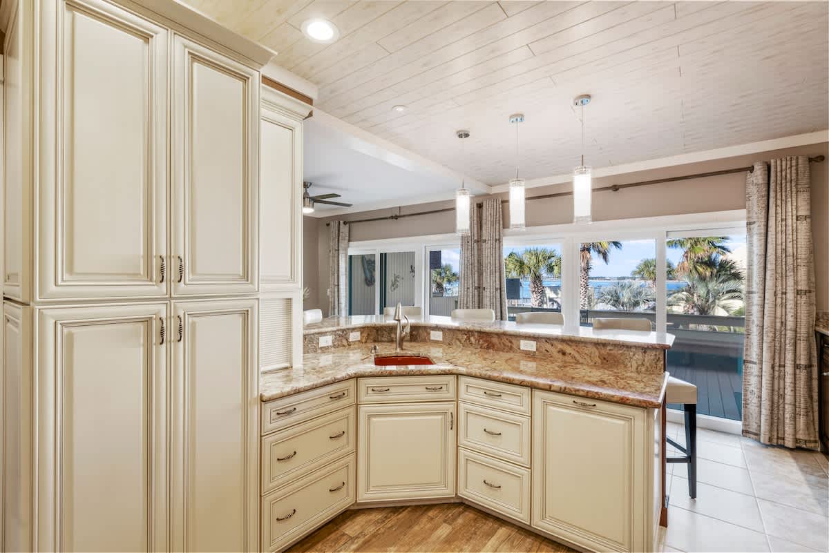 Sunkissed Oasis | Photo 13